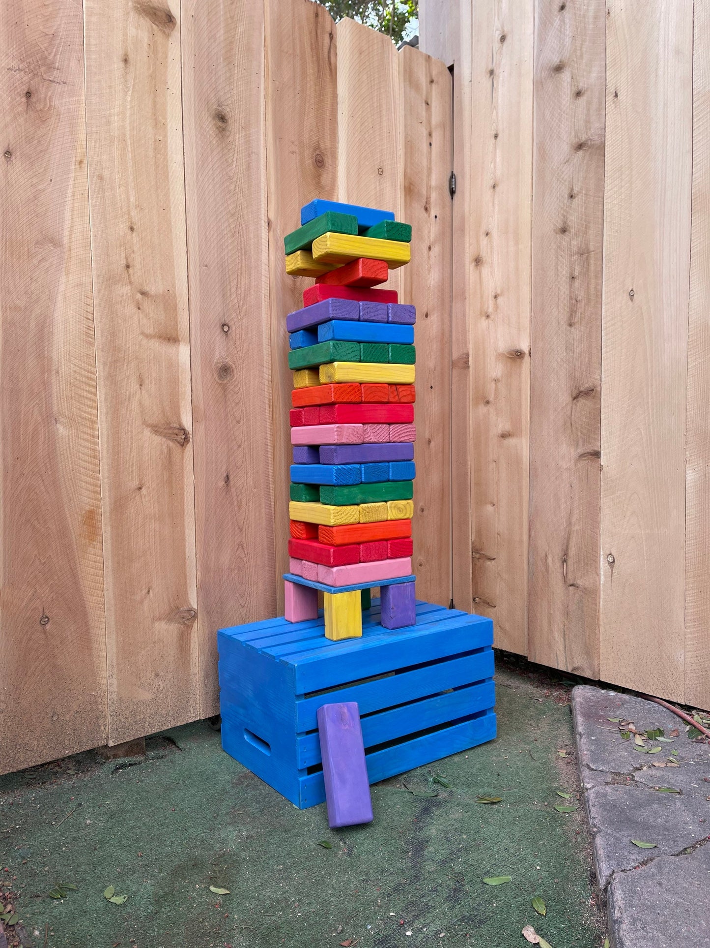 GIANT TOWER GAME, RAINBOW + CRATE & STAND